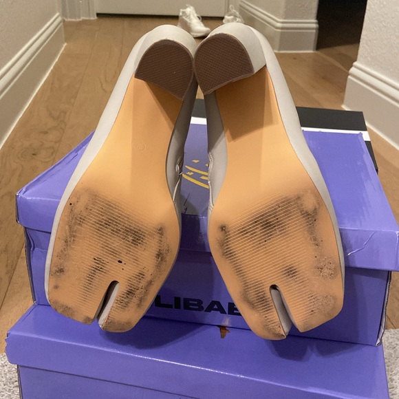 Cream boots - Picture 3 of 3